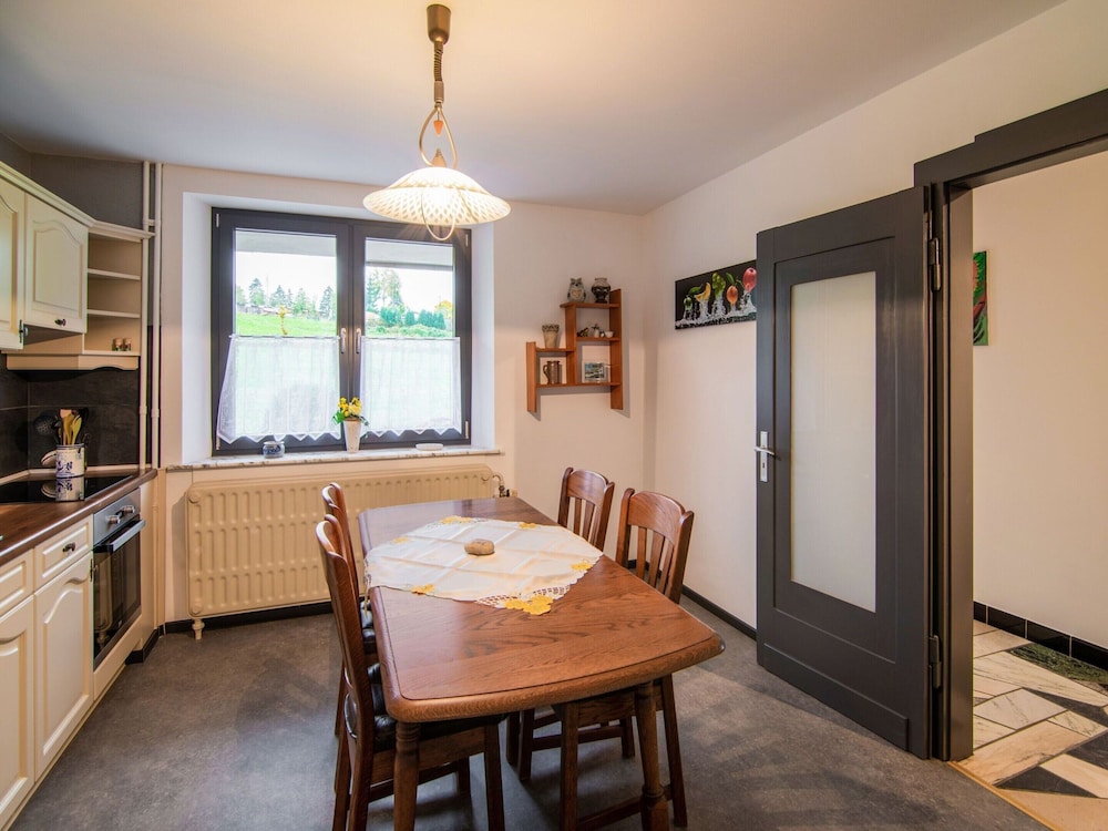 Holiday Home in Bullingen With Garden