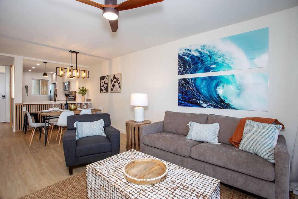 Oceanfront Modern & Elegant Vistas