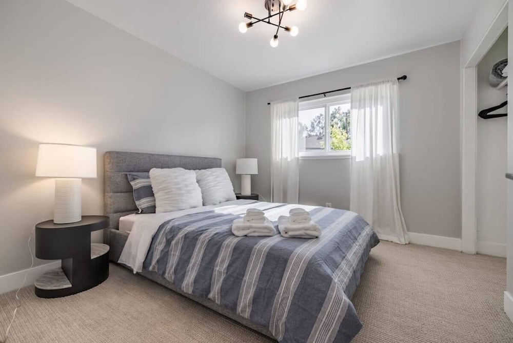 @ Marbella Lane - Cozy Modern Home w/ Relaxing Design & Pool