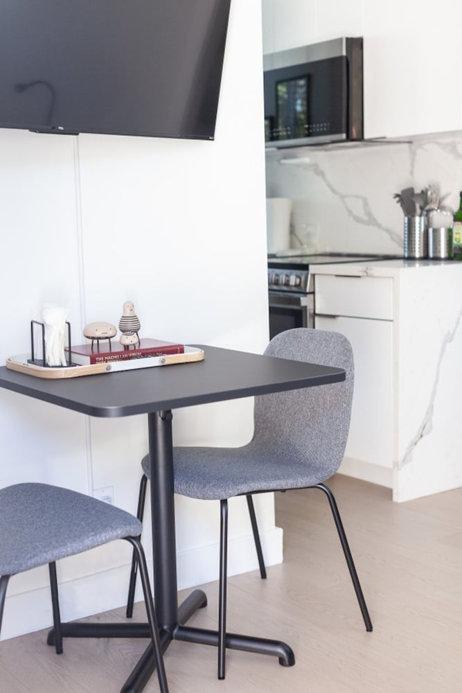 Scandinavian-style 1BR Apartment Built 2024 p80
