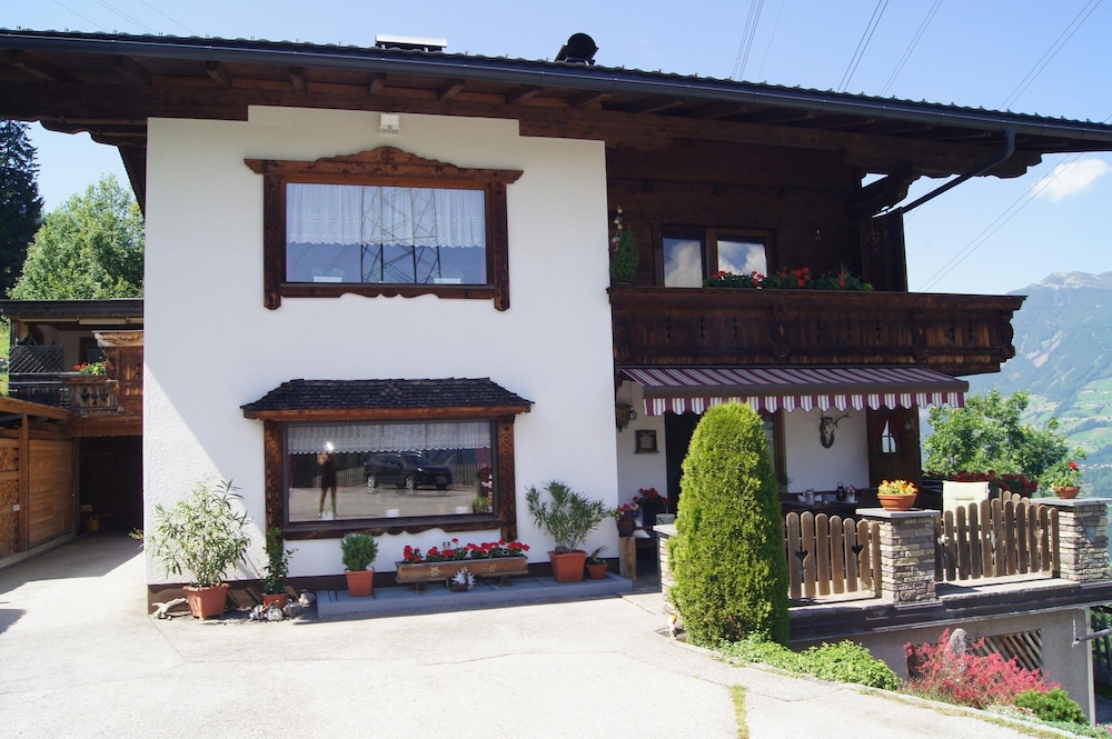 Holiday Apartment Near ski Area