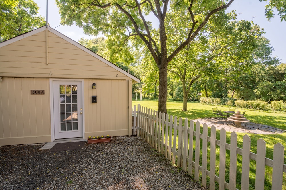 Dailey Renewal Retreat Bed & Breakfast