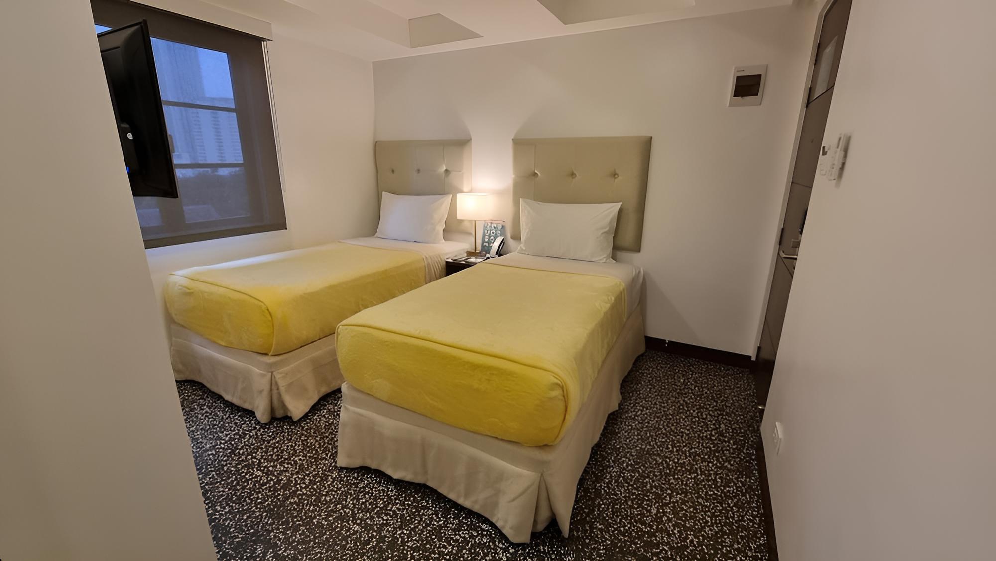 One Cristina Suites view 5