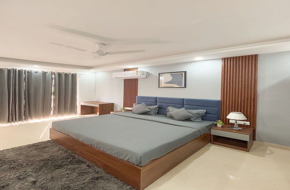 Housr Sector 56 Gurgaon Golf Course Road