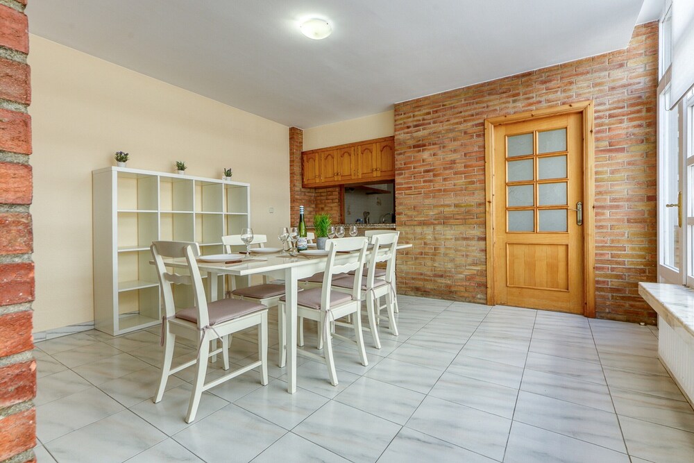 House in Roses Near Platja de Roses Beach