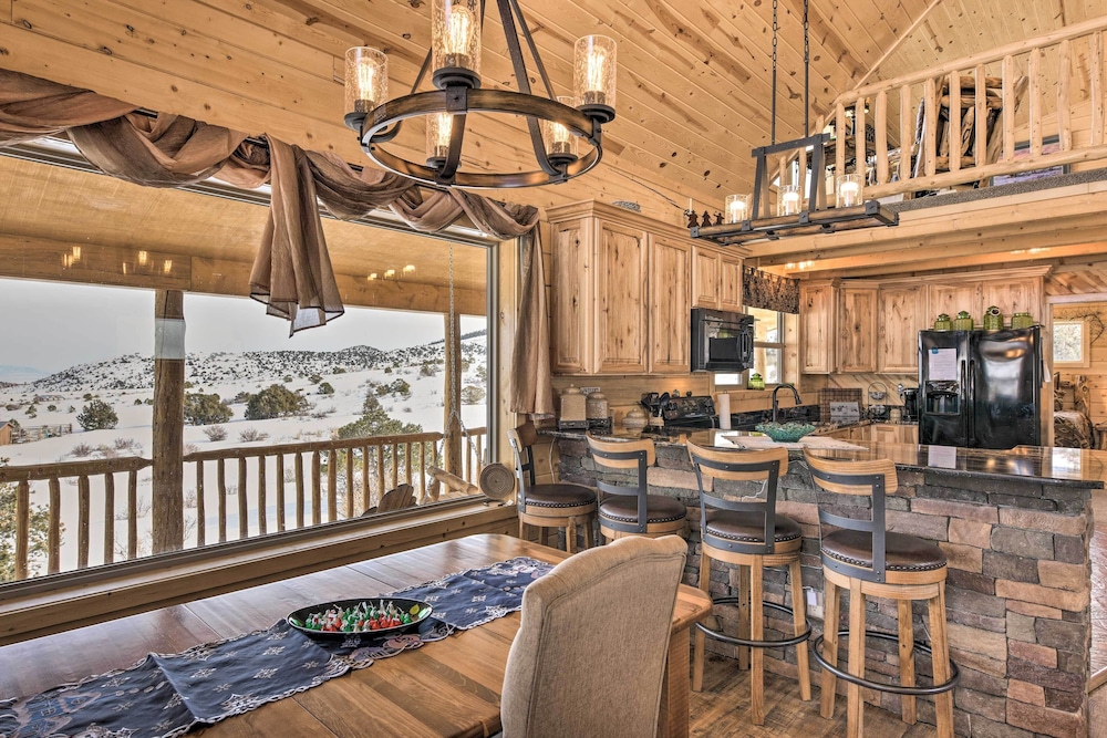 Rio Grande National Forest Cabin: Views & Hot Tub