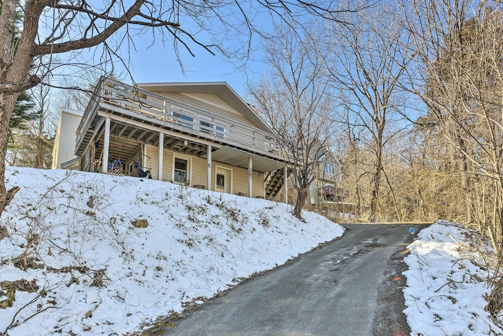 Massanutten Retreat w/ Double Deck & Mtn View! view 3