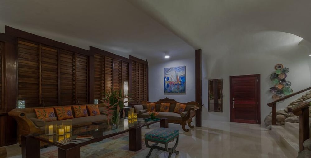 Mount Hartman Bay Estate Private Resort