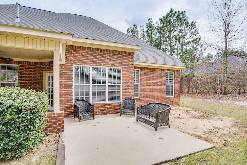10 Mi to Augusta: Quiet Home w/ Patio & Yard!