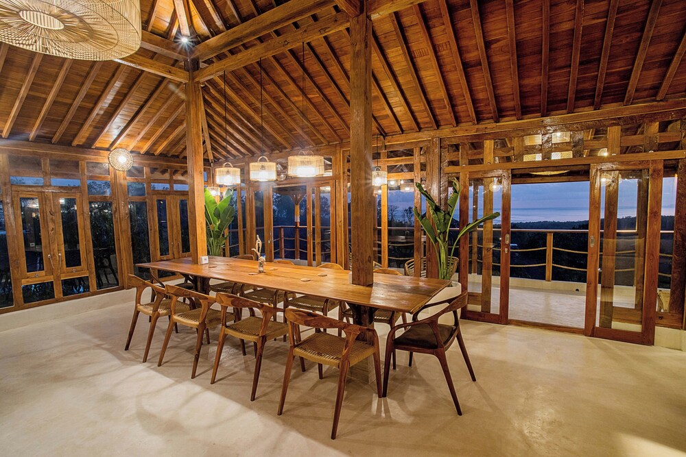 Sugih Villa Ceningan