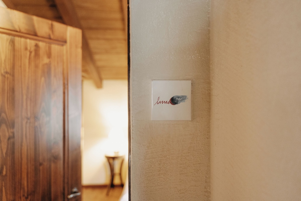 LODOLE COUNTRY HOUSE
