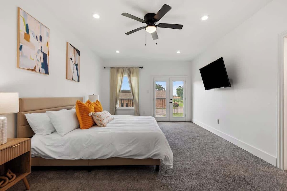 Modern 3BR Family Retreat in Downtown Houston