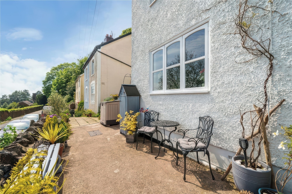 Holly Cottage