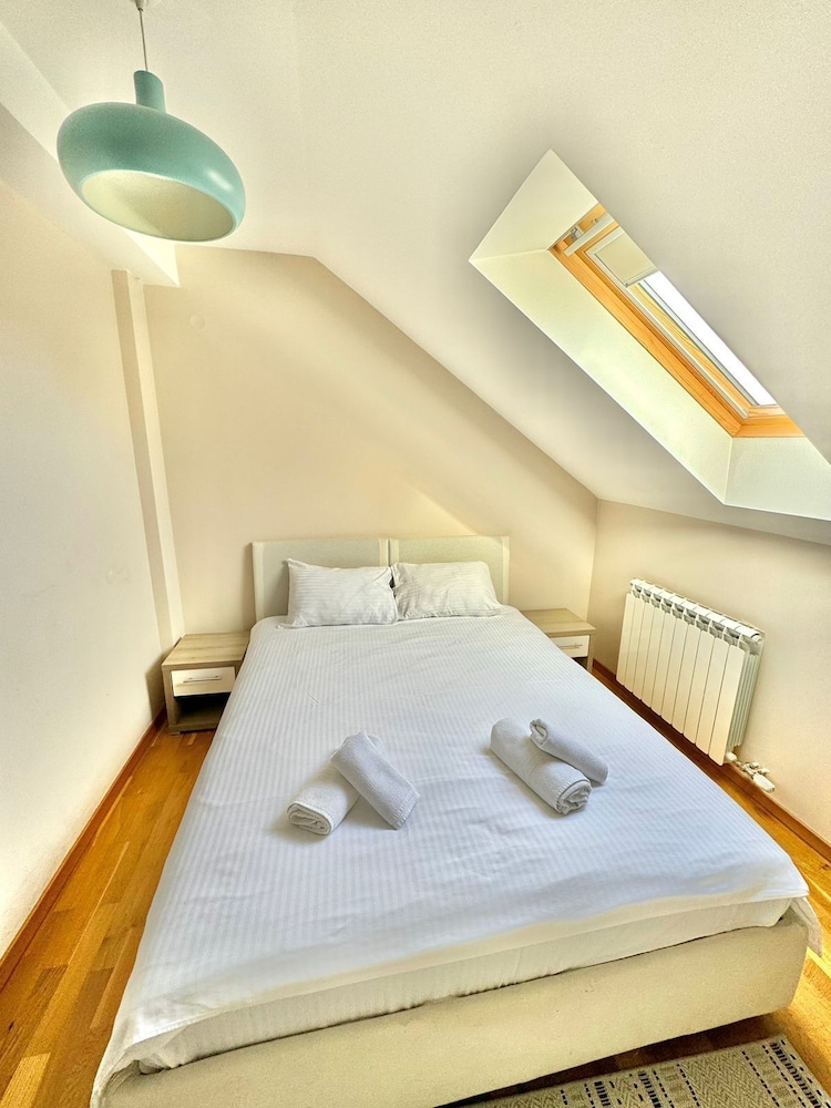 Green Hill Apartment view 2