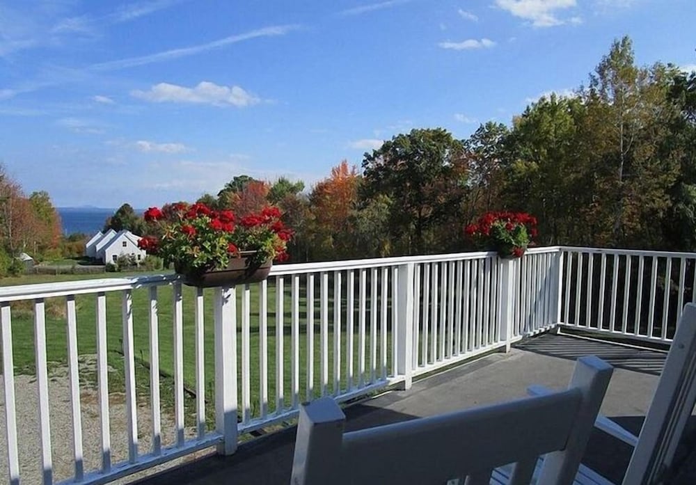 The Northport Inn & Lodge