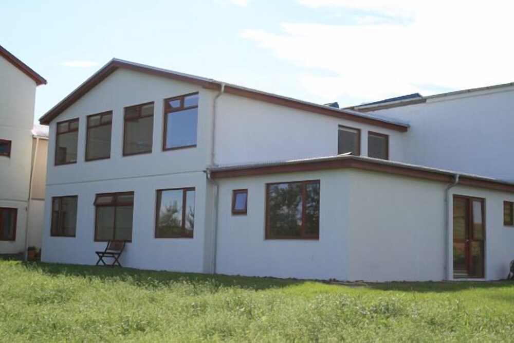 Brekkulækur Guesthouse