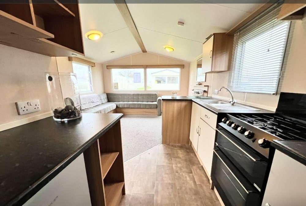 Butlin's Resort, Sleeps 6 w Parking & Pet-friendly