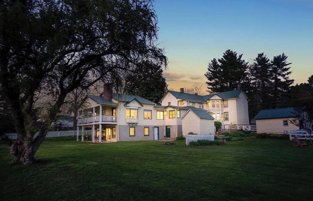 The Foster Harris House
