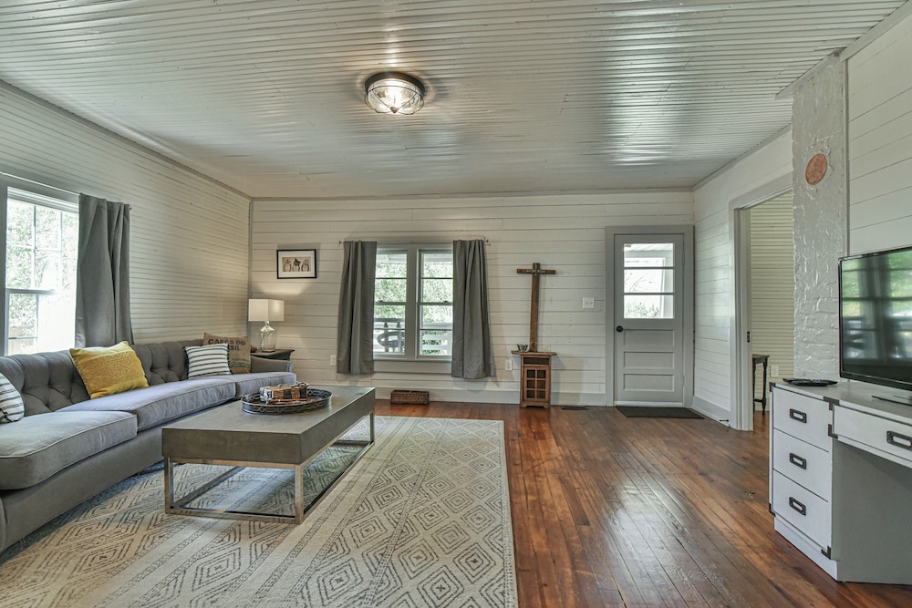 The Spruce House Cozy Home in Swannanoa