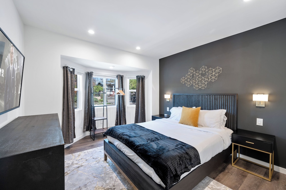 The Gower Street Bungalows by AvantStay