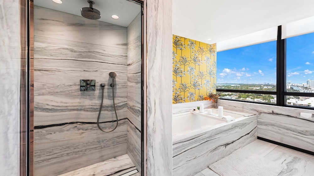 Luxury Vacation Rentals at The Setai by LRMB