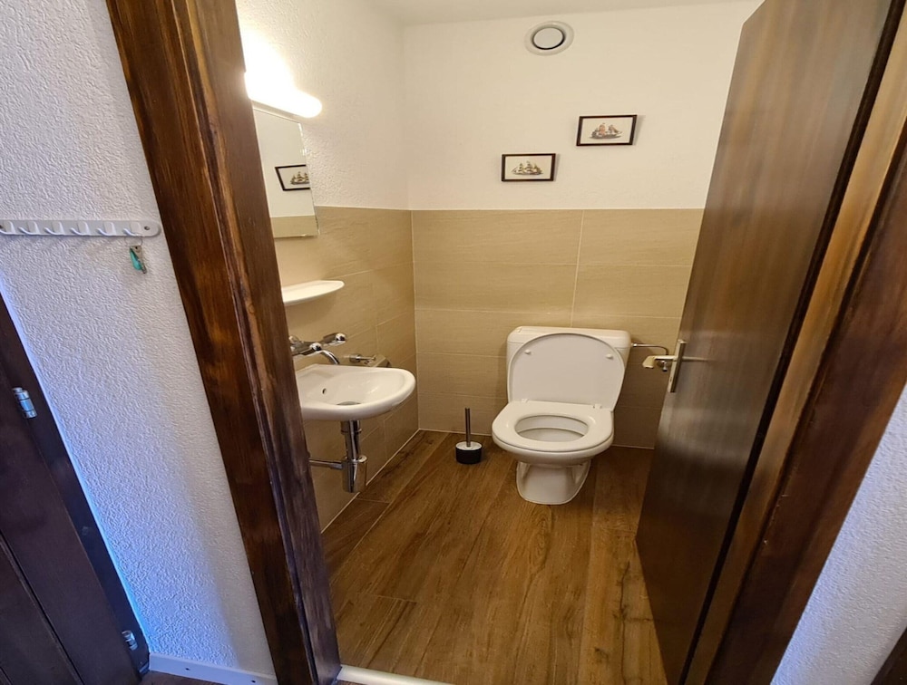 Flat in Veysonnaz Near Ski Lift & Valley Views