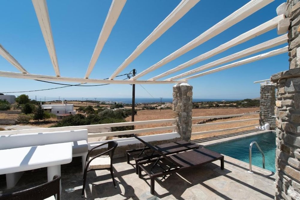Aspro Paros Villa for 6-7