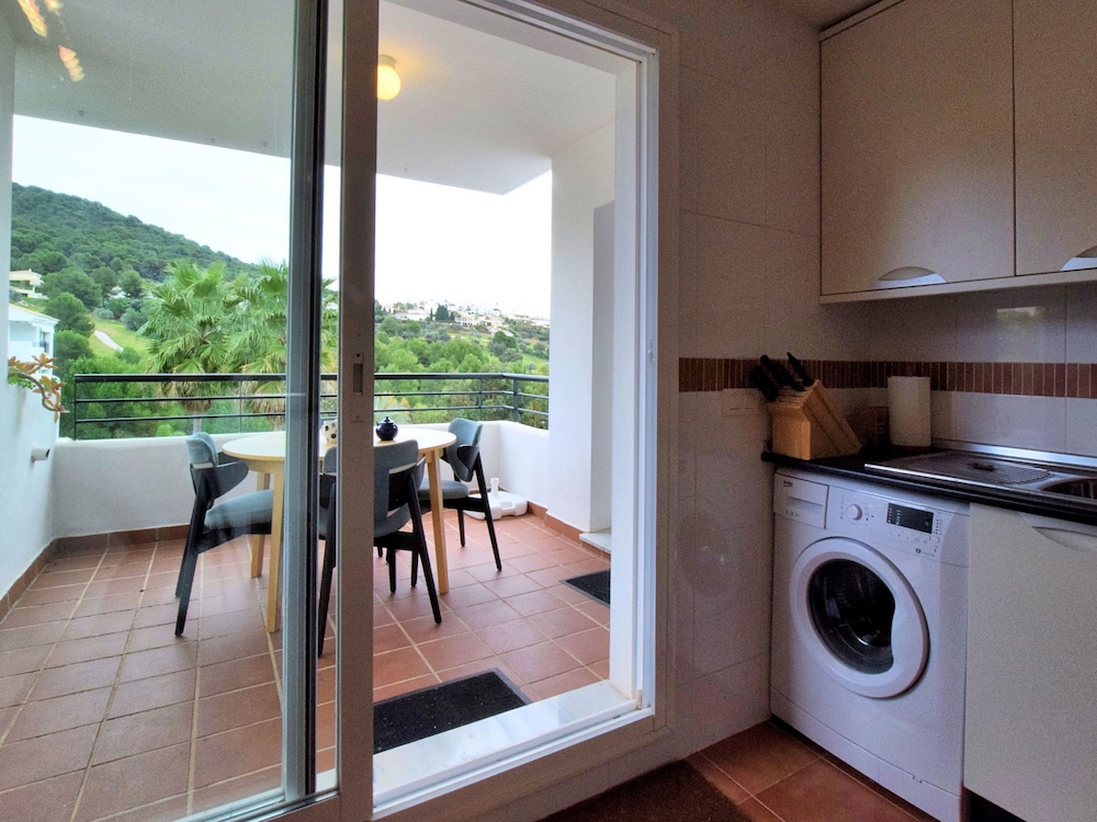 Beautiful Penthouse Apartment With Roof Terrace and Panoramic Views photo 2