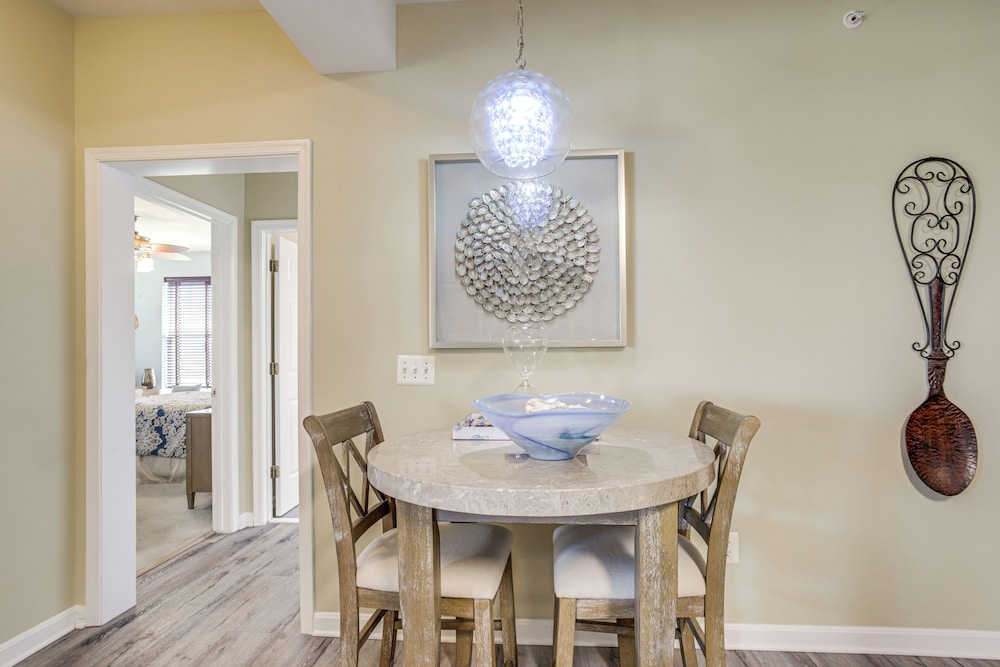 Walkable Condo w/ Drawbridge Views in Cambridge