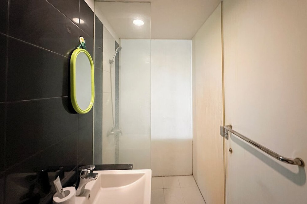 Minimalist and Cozy Studio at The Square Surabaya Apartment