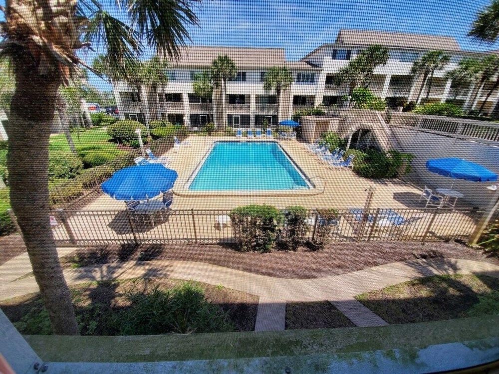 Four Winds F8 view 5
