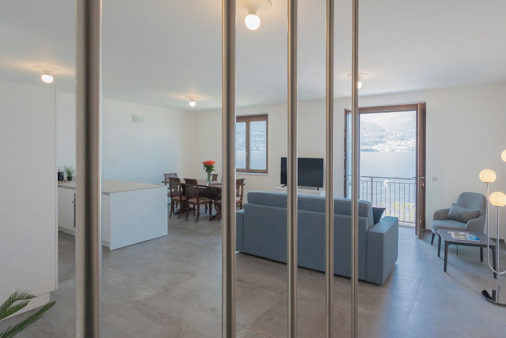 Dream Lake Apartments by Rent all Como