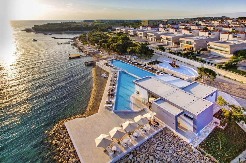 Villas Punta Skala Apartments With Pools at Beach