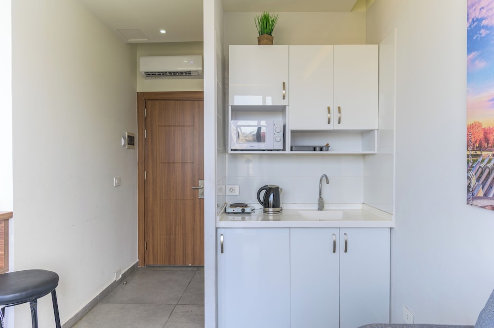 Gate 9 Tower -Studios & Apts Mar Mikhael