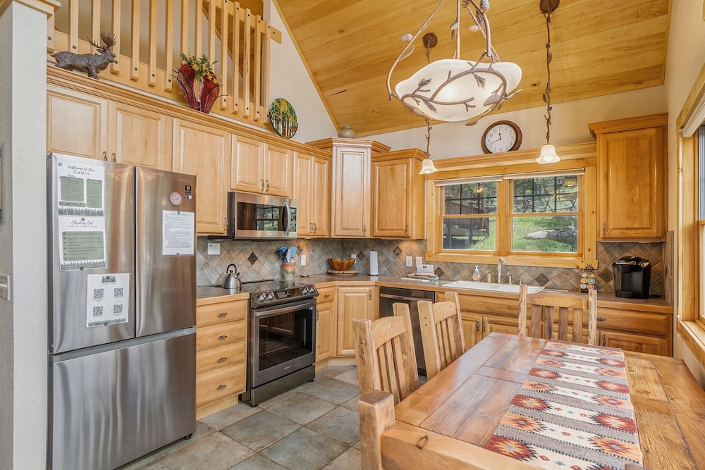 Solitude Bobcat 5- Estes Park 2 Bedroom Condo by RedAwning - Property Image 25