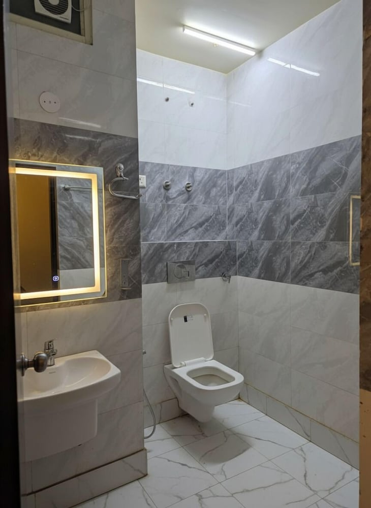 Grand Pacific Ocean Hotel