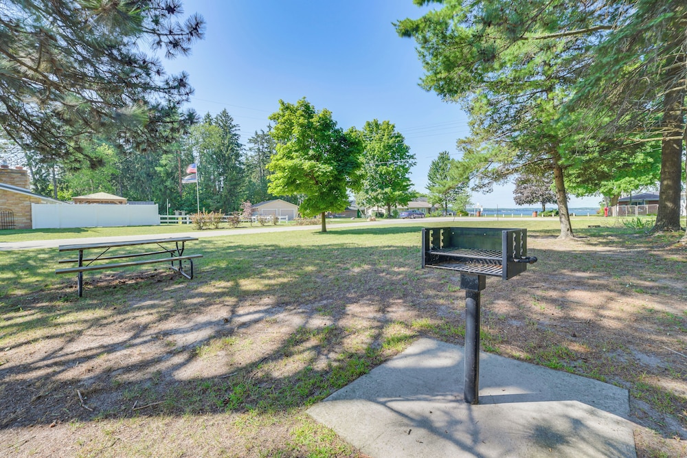 Lake City Studio: Walk to Engelwood Beach & Town view 4