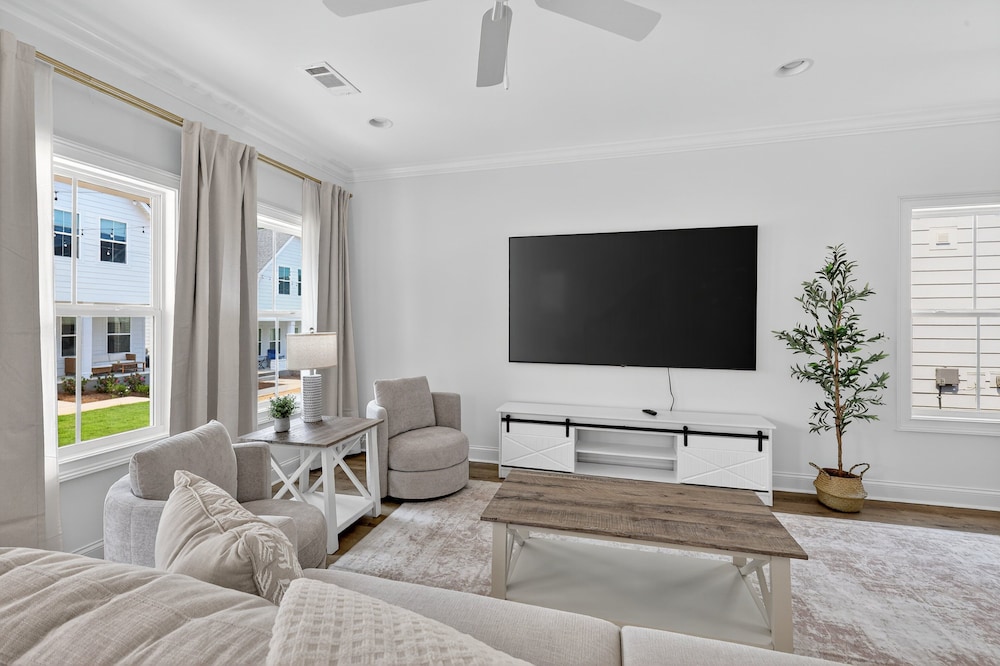 Auburn Gameday Getaway 2 Bedroom Condo
