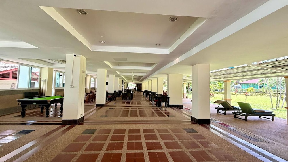 Palace - Spacious 1 Bedroom Condo With Shared Pool