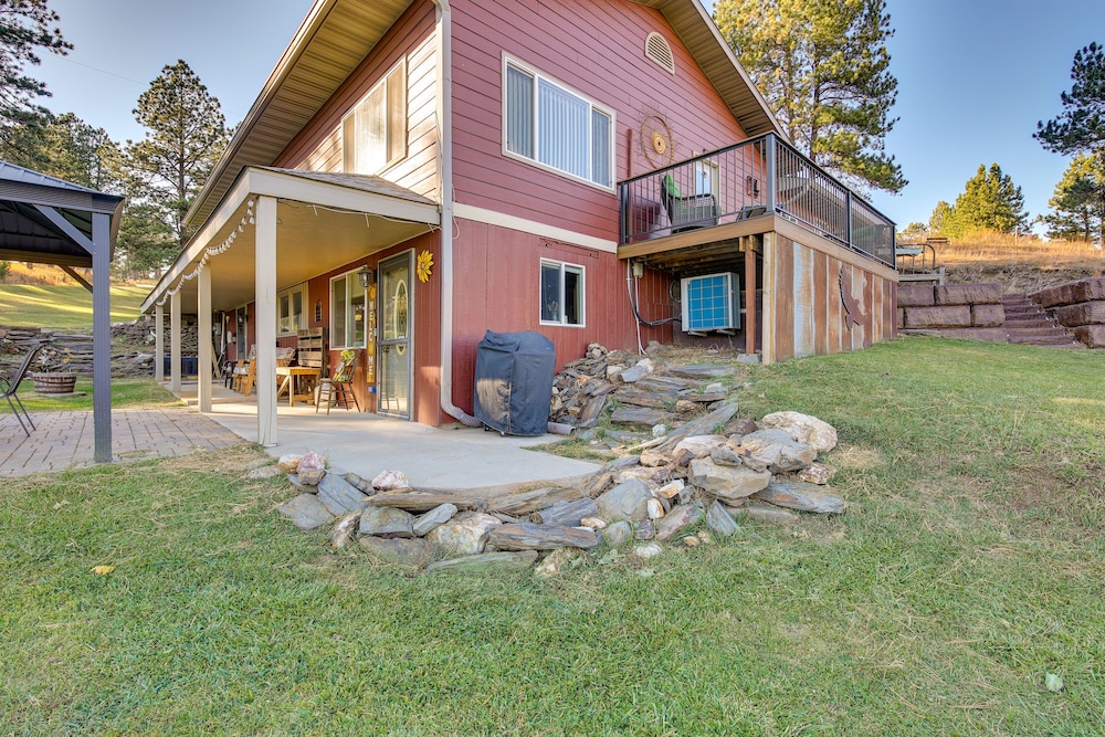 Hill City Hideaway Near Mt Rushmore & Hiking view 3