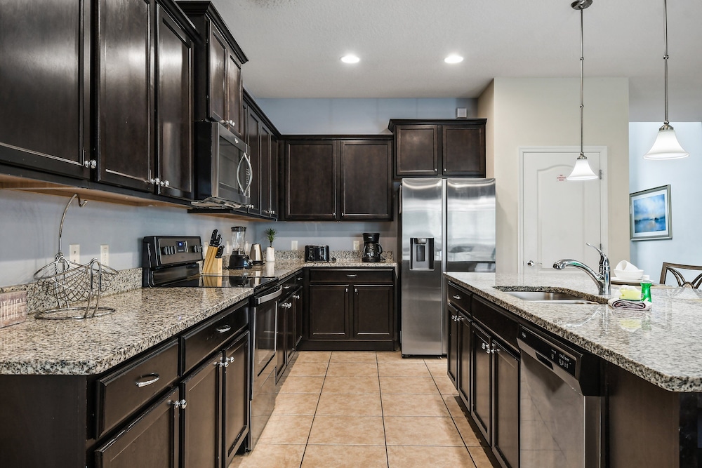 Ultimate 8BR Family Fun in Resort Near Disney!