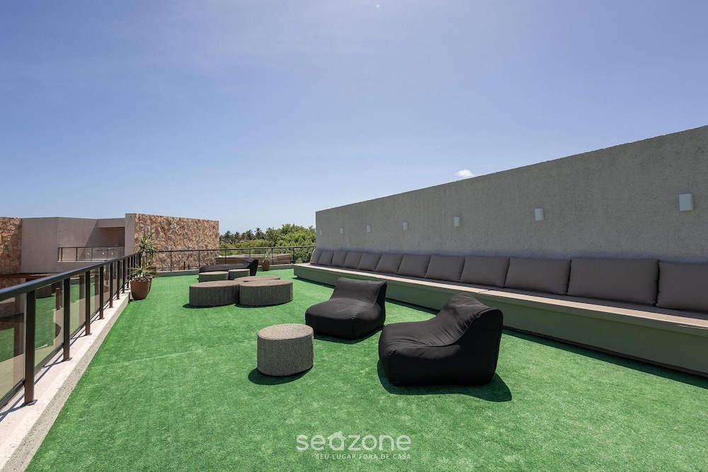 Apartments in Condo With Pool in Front of the Beach - NVB