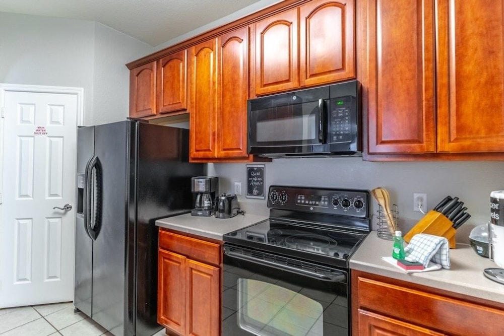 Tvpm-4862#104ca/vc 3 Bedroom Apts by RedAwning