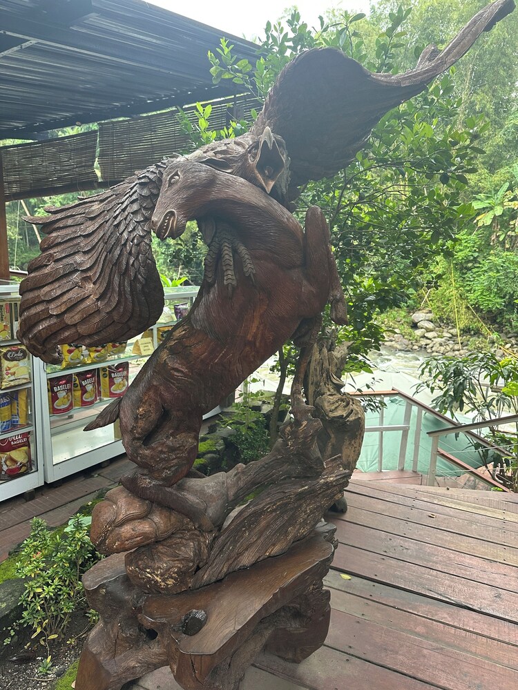 Puunee Wild River Resto & Villa's