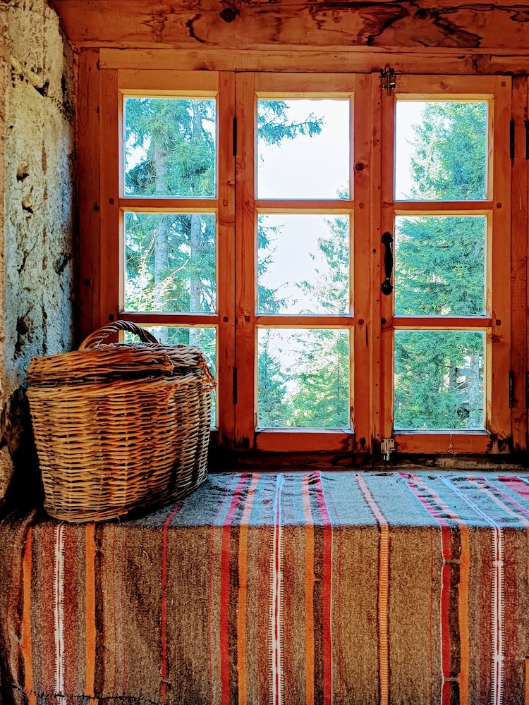 Demircioglu Pokut Dag Evi