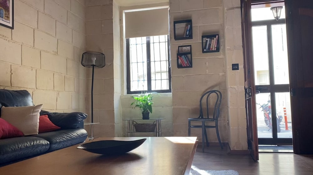 Central House in Sliema with PrivatePool