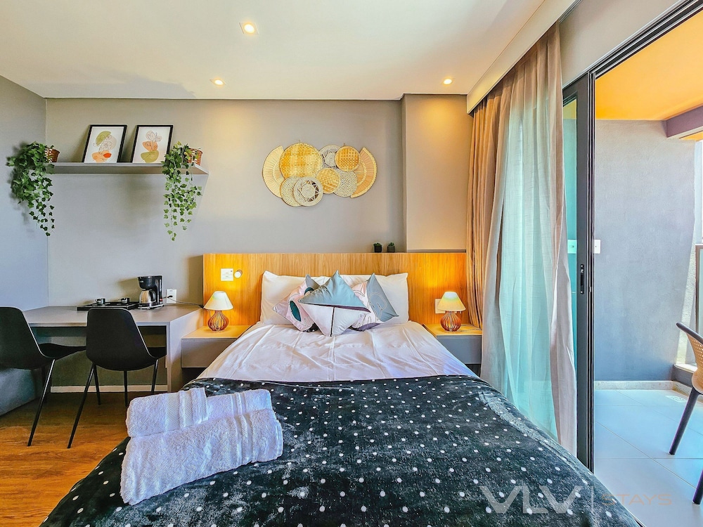 Art Studio by VLV Stays