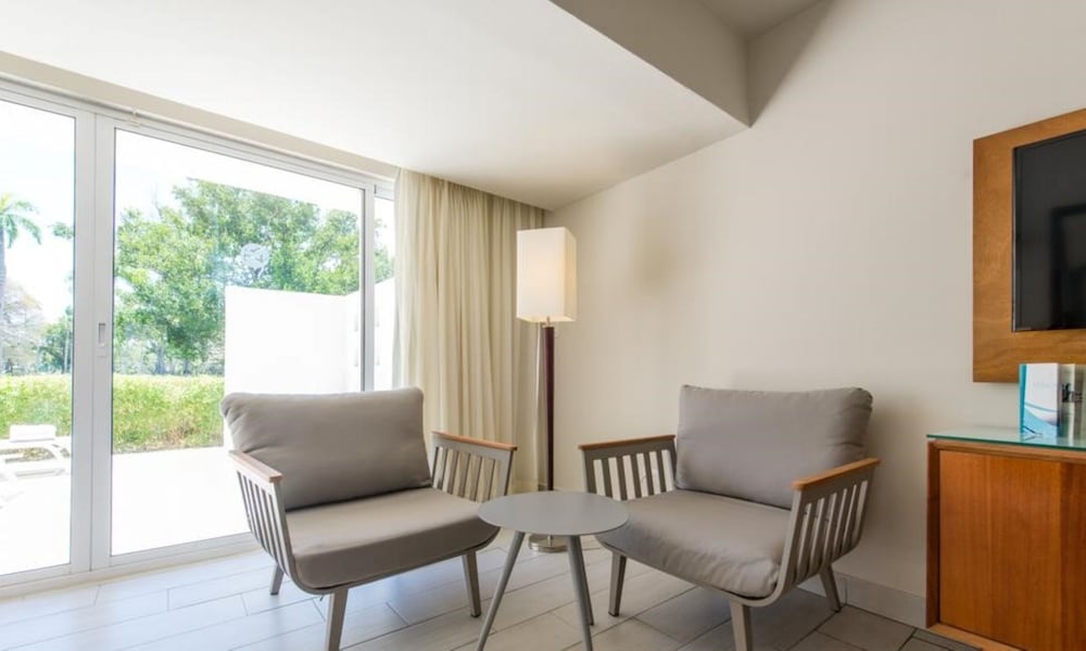 VH Atmosphere - Adults Only - Property Image 40