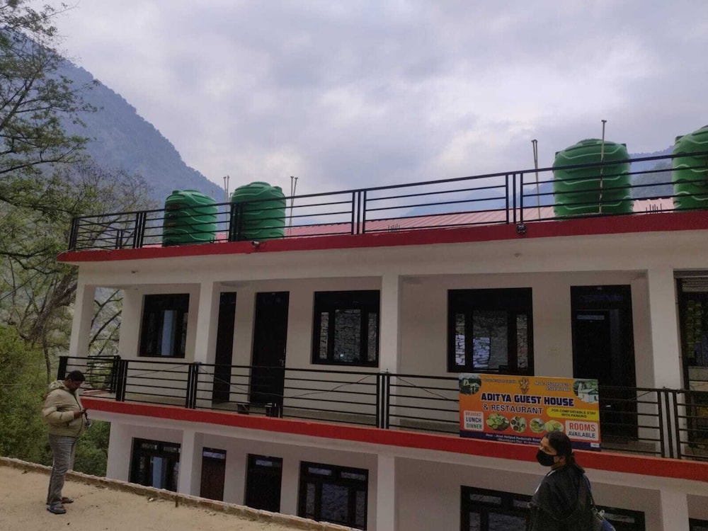 Aditya Guest House And Restaurant