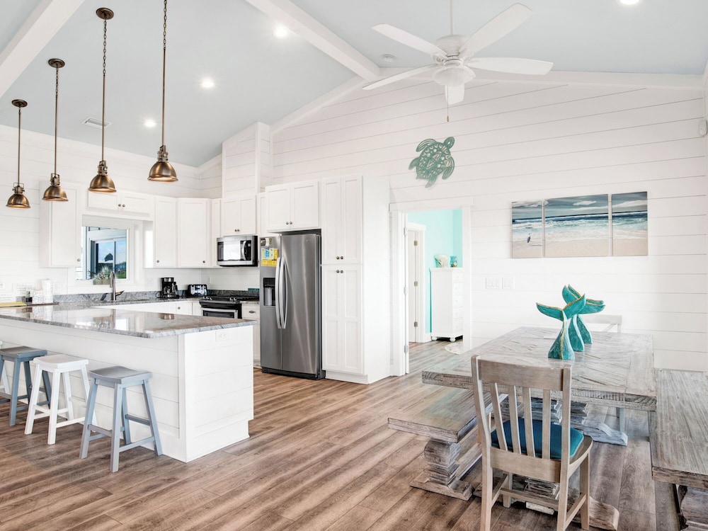 Barefeet Retreat by Southern Vacation Rentals